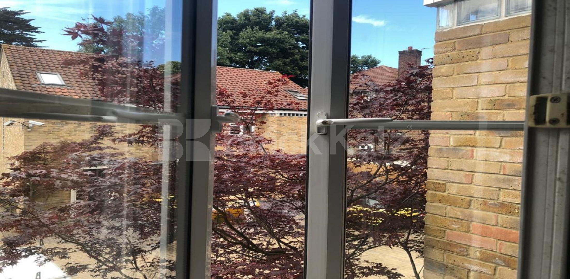 			NEW INSTRUCTION, 4 Bedroom, 1 bath, 1 reception Mews House			 Rodenhurst Road, Clapham South